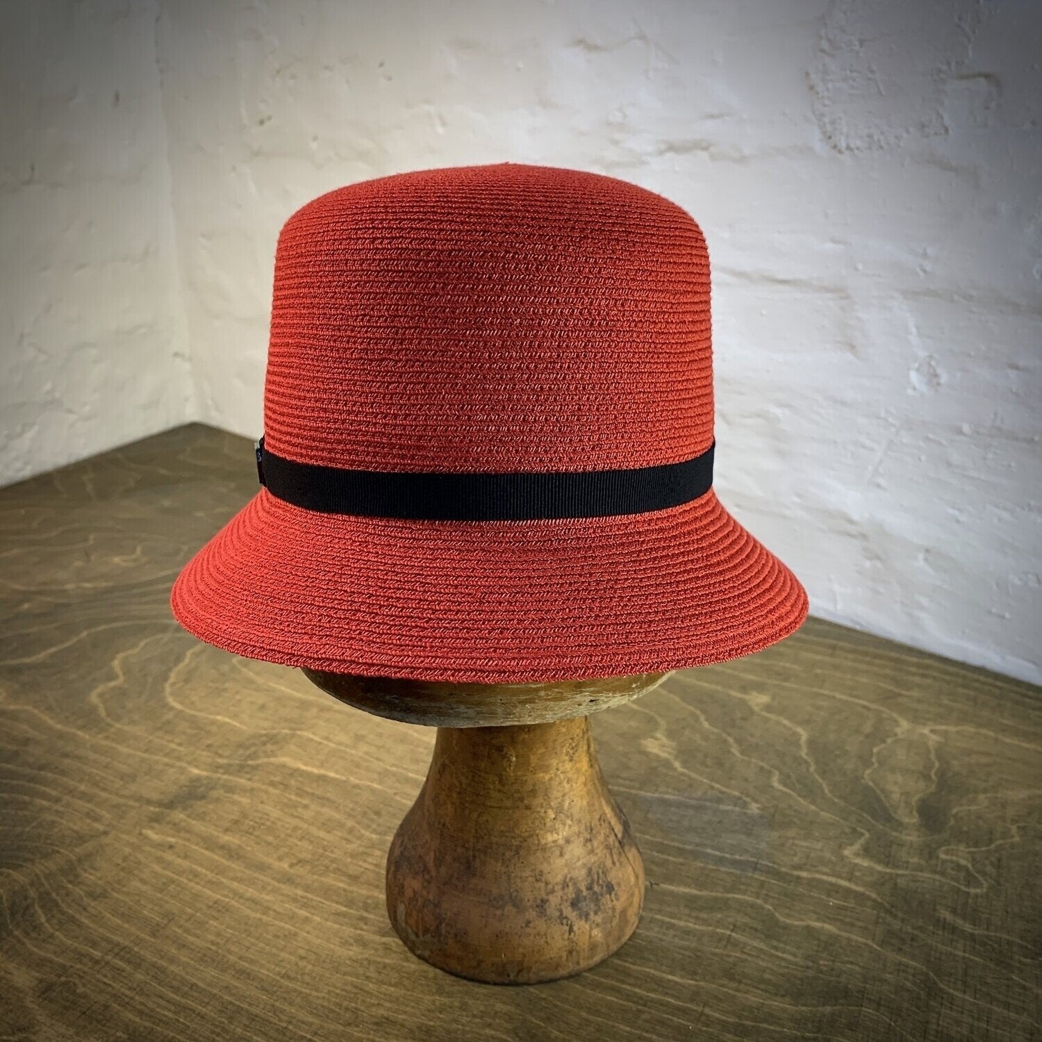 1930 Haube in rot - Dotty&Dan